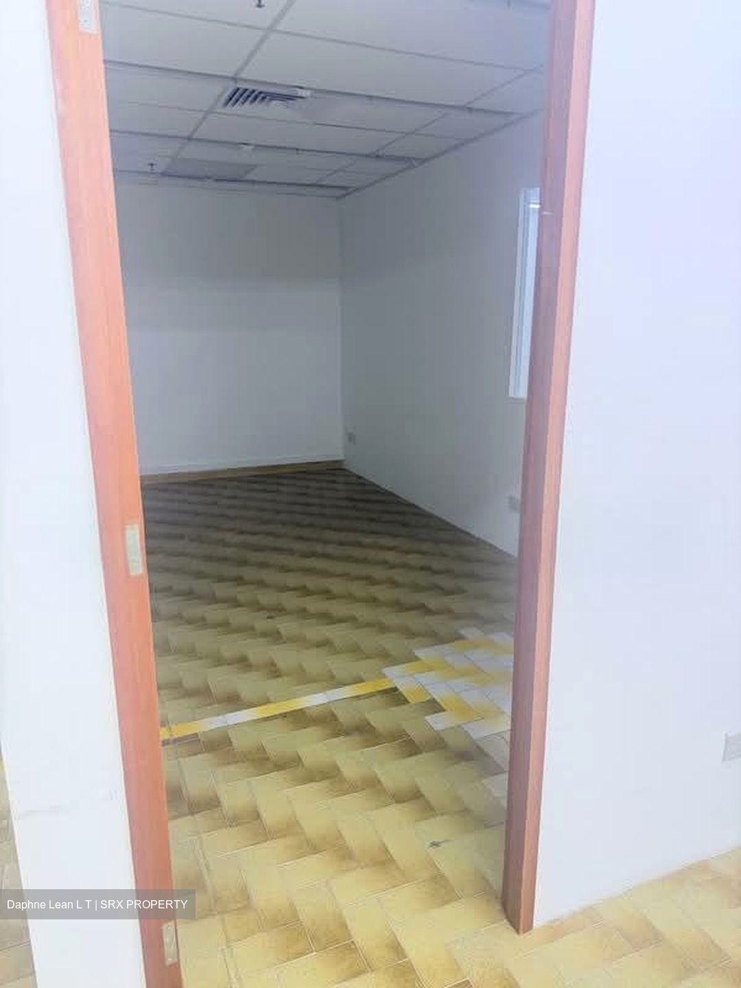 Sim Lim Tower (D8), Shop House #553487131